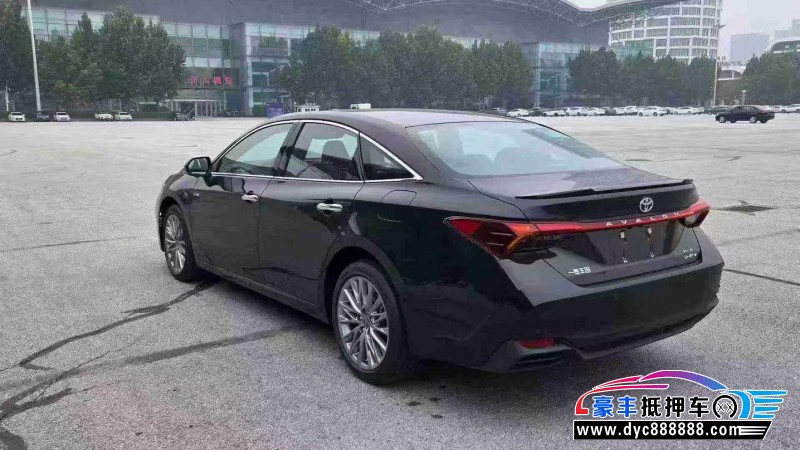 25年丰田亚洲龙轿车抵押车出售