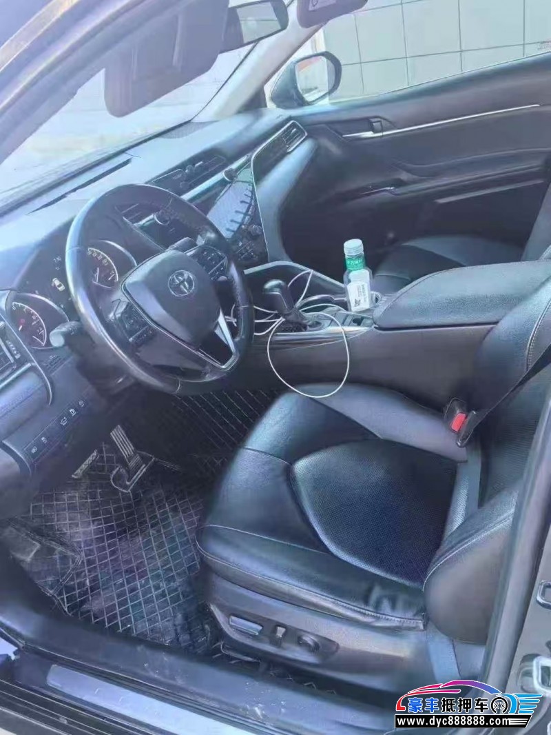 20年丰田凯美瑞轿车抵押车出售