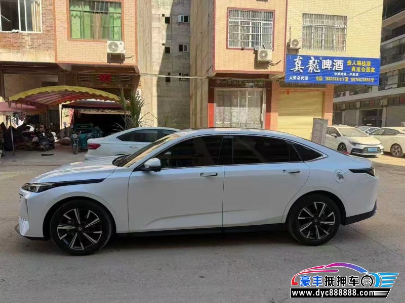 25年长安逸动轿车抵押车出售