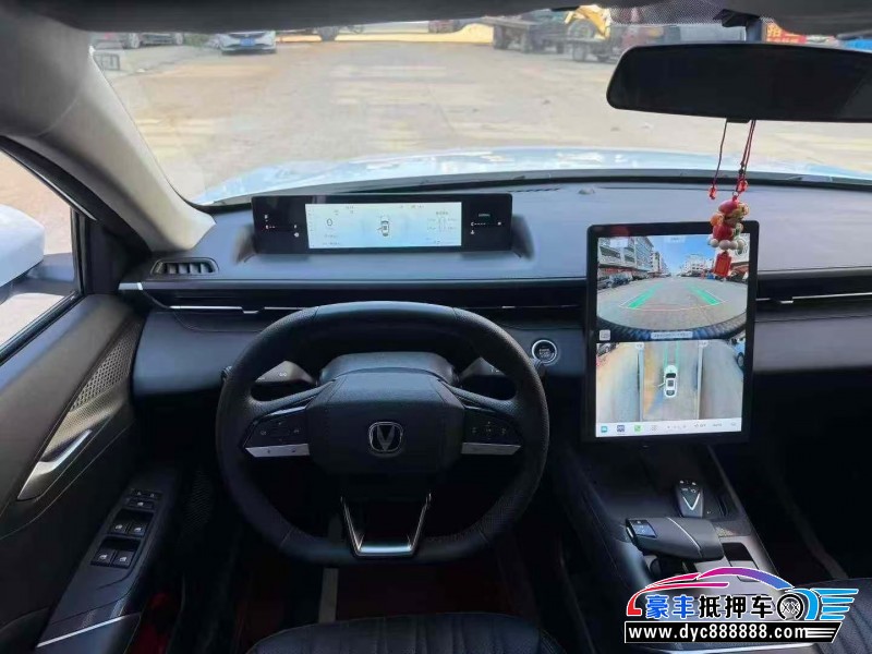 25年长安逸动轿车抵押车出售