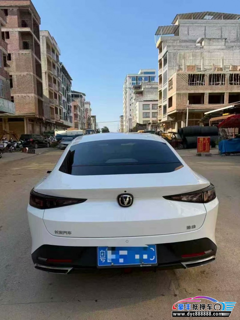 25年长安逸动轿车抵押车出售