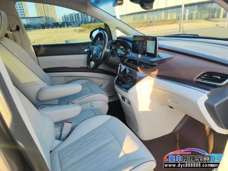 21年别克GL8轿车抵押车出售