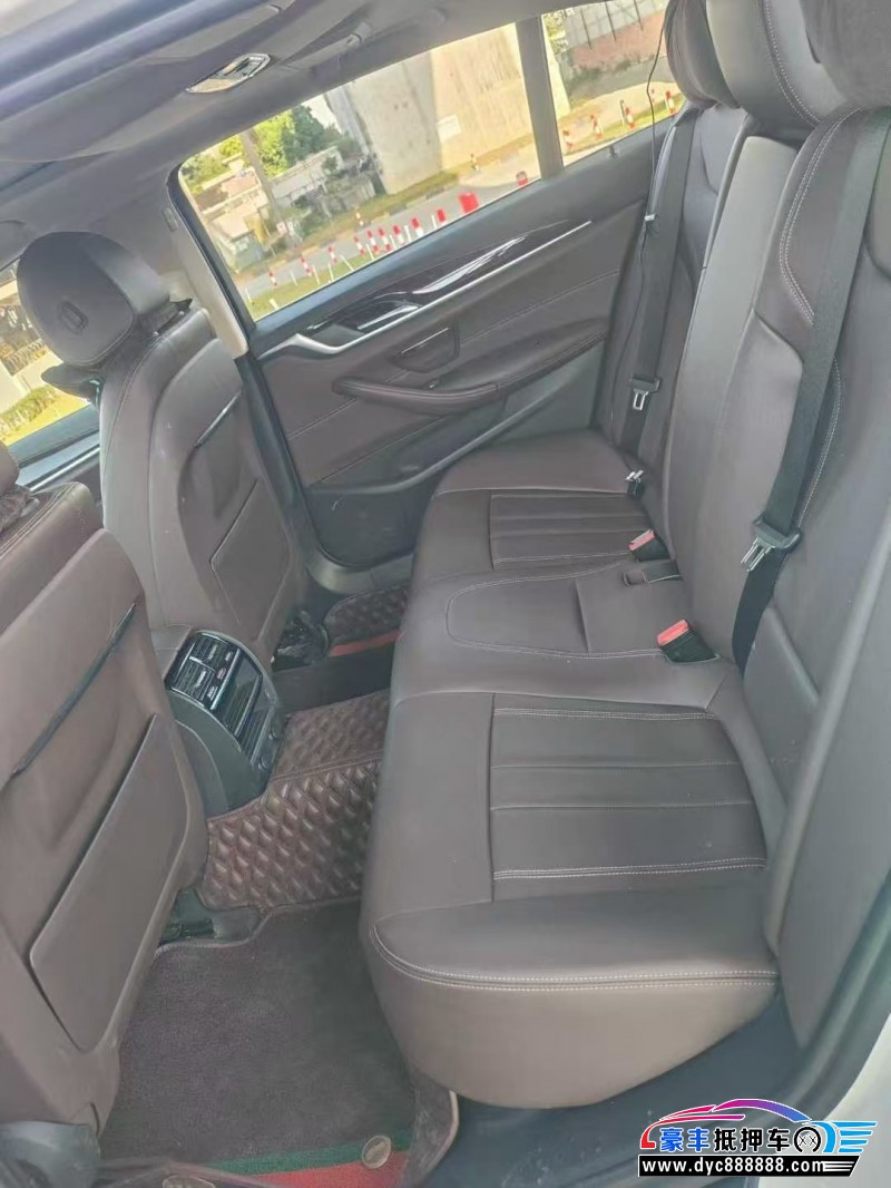 20年宝马5系轿车抵押车出售