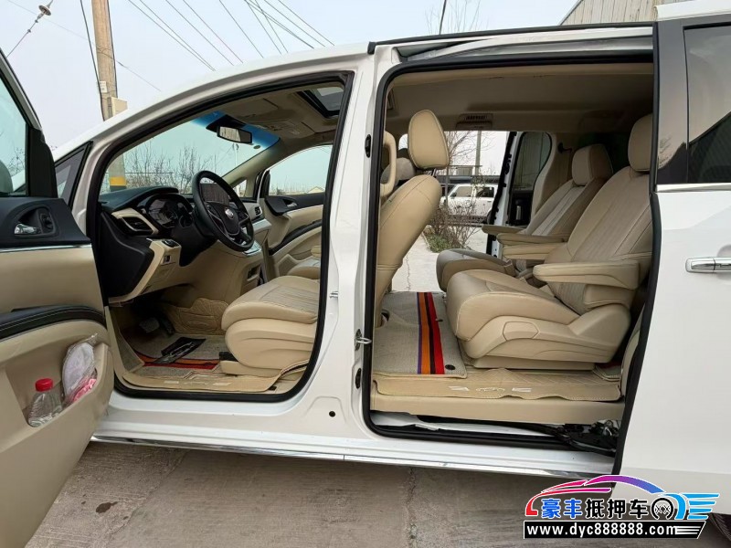 24年别克GL8轿车抵押车出售