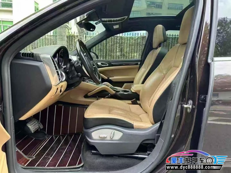 16年保时捷卡宴轿车抵押车出售