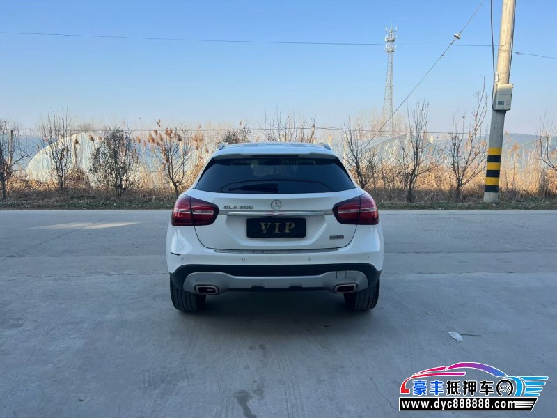 19年奔驰GLA轿车抵押车出售