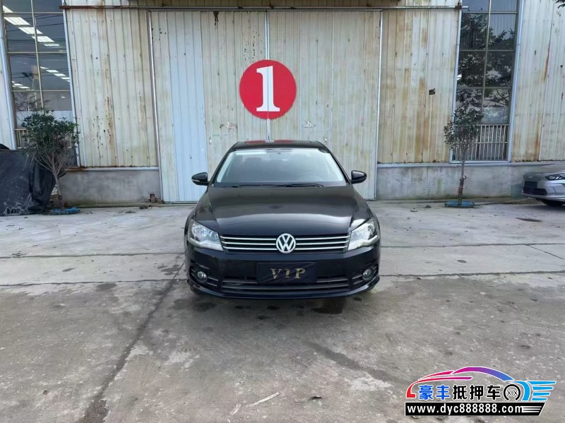 14年大众宝来轿车抵押车出售