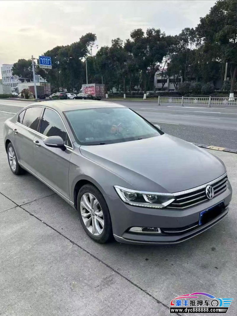 16年大众迈腾轿车抵押车出售