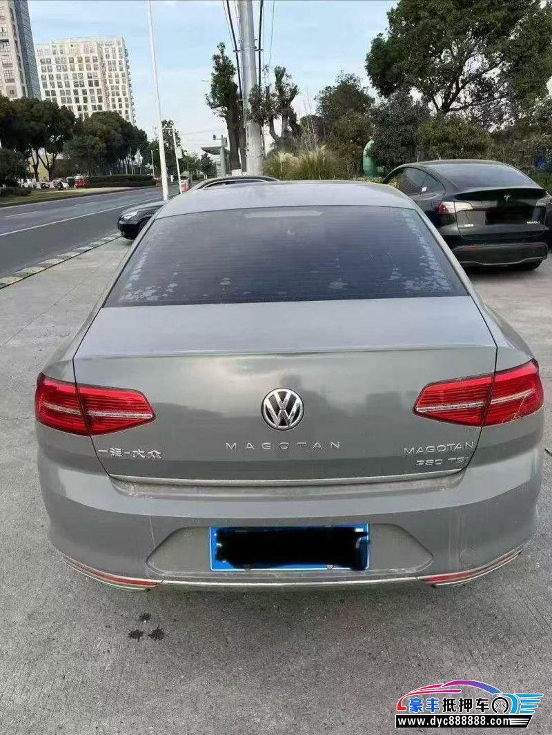 16年大众迈腾轿车抵押车出售