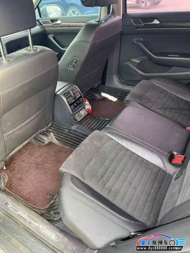 16年大众迈腾轿车抵押车出售