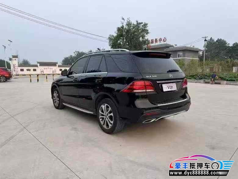 17年奔驰GLE轿车抵押车出售