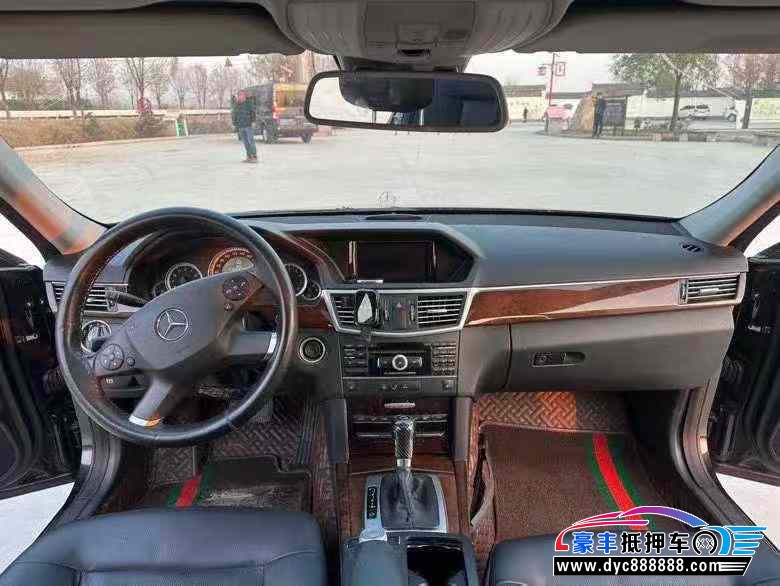 11年奔驰E轿车抵押车出售
