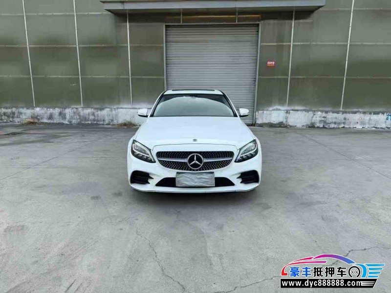 19年奔驰C轿车抵押车出售