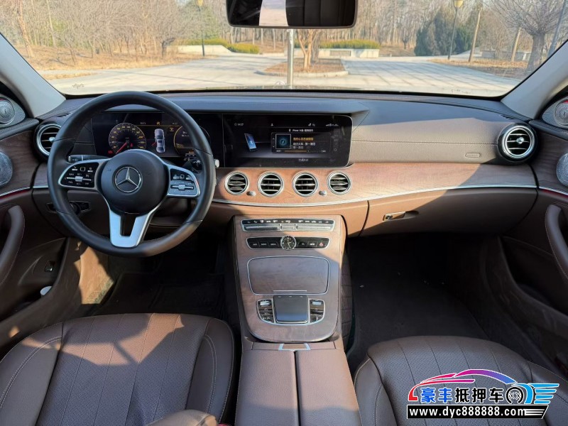 20年奔驰E轿车抵押车出售