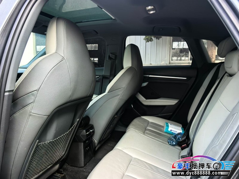 22年奥迪A3轿车抵押车出售