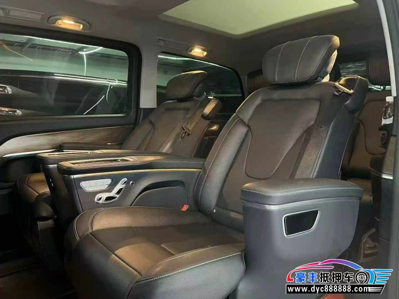 22年奔驰V轿车抵押车出售