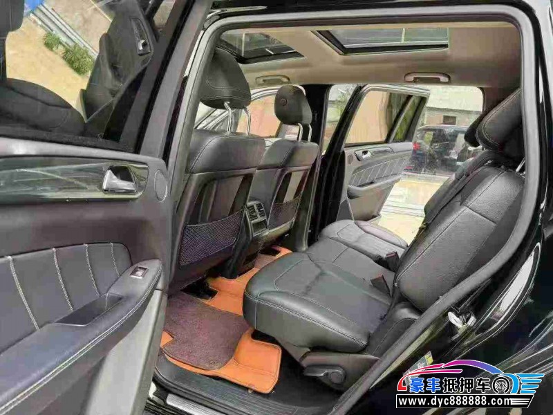 16年奔驰GLS轿车抵押车出售