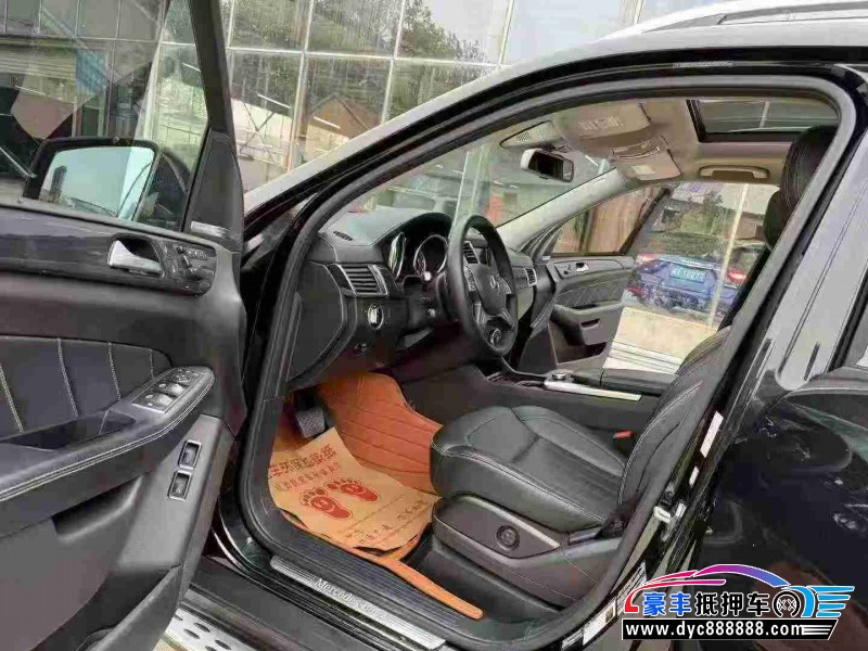 16年奔驰GLS轿车抵押车出售