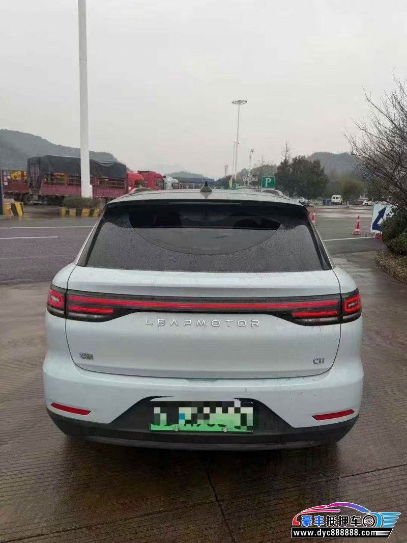 25年零跑C11轿车抵押车出售