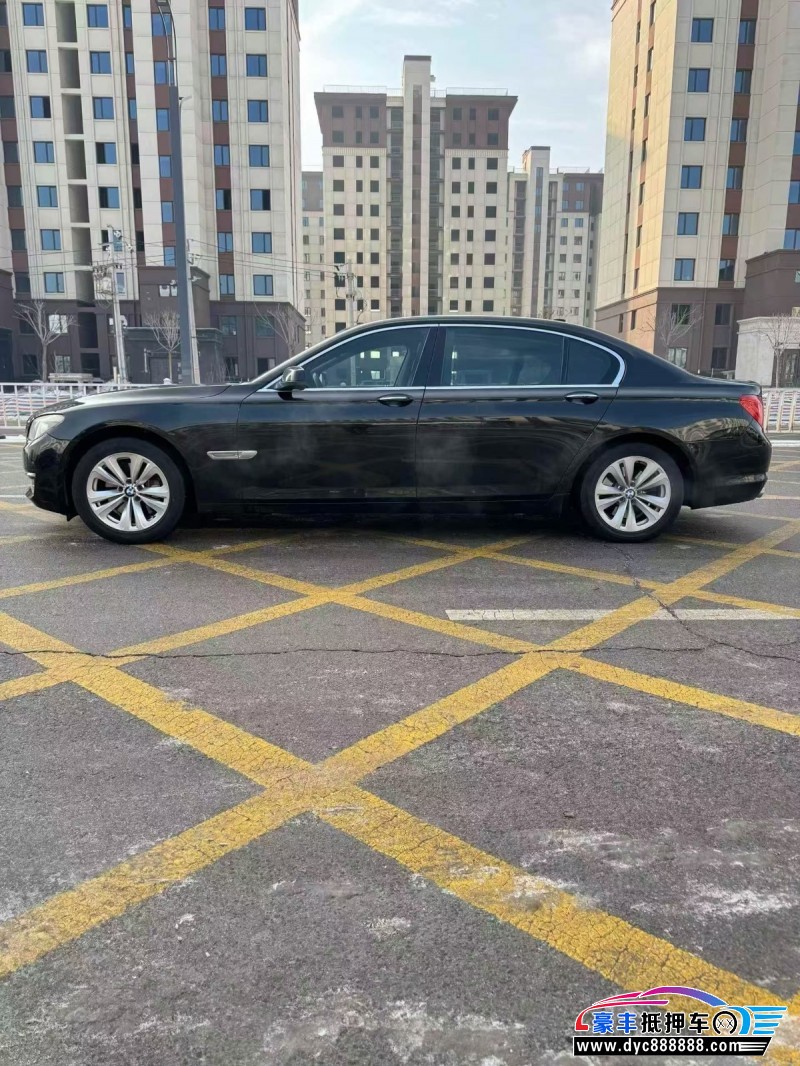 10年宝马7系轿车抵押车出售