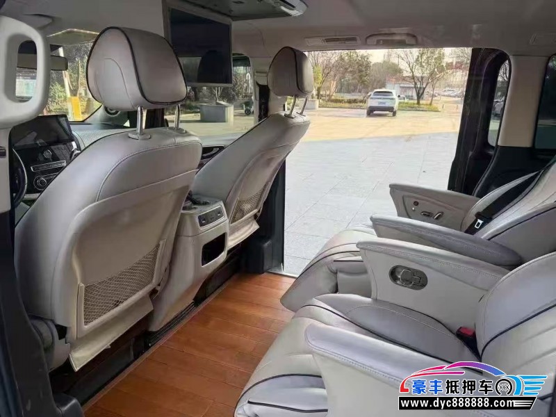 19年奔驰威霆MPV抵押车出售