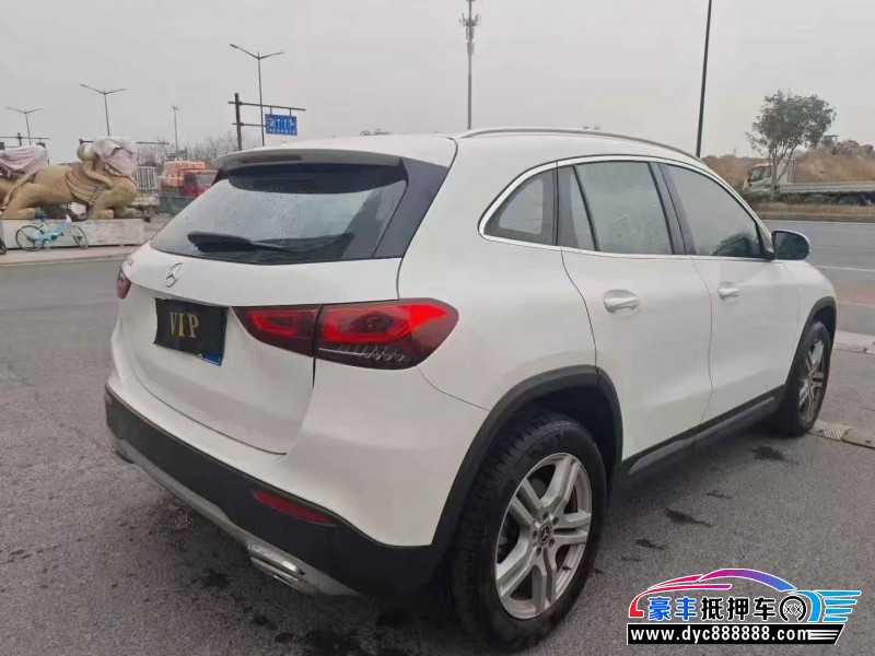 22年奔驰GLA轿车抵押车出售