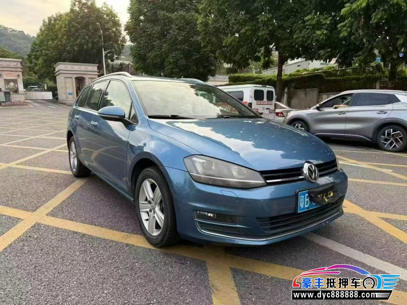 14年大众高尔夫轿车抵押车出售