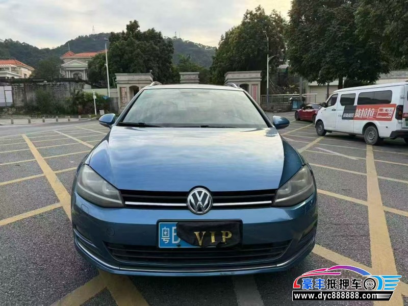 14年大众高尔夫轿车抵押车出售