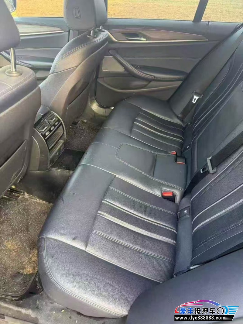 17年宝马5系轿车抵押车出售