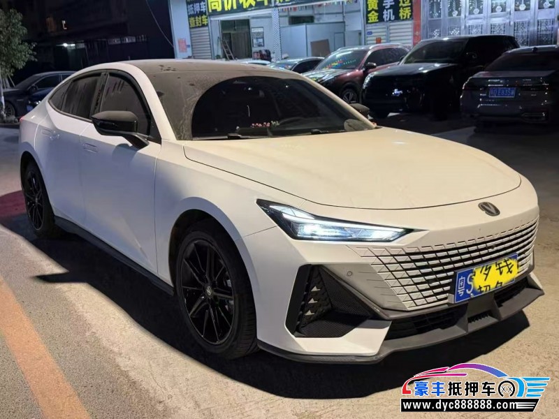 25年长安长安UNI轿车抵押车出售