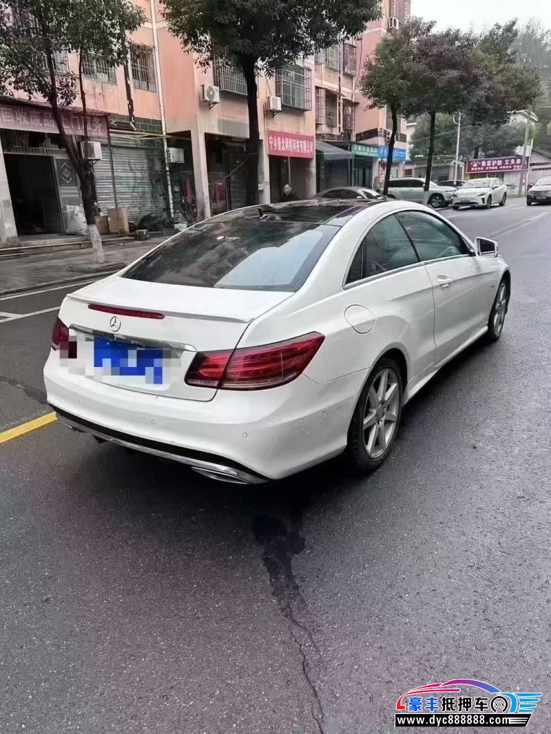 17年奔驰E轿车抵押车出售