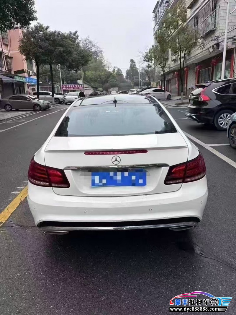 17年奔驰E轿车抵押车出售