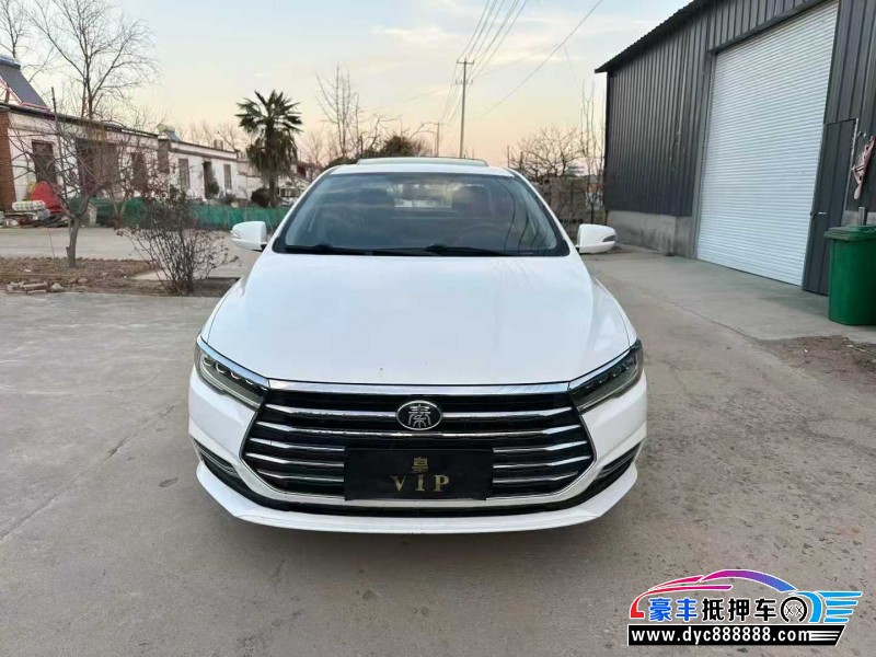 20年比亚迪秦轿车抵押车出售