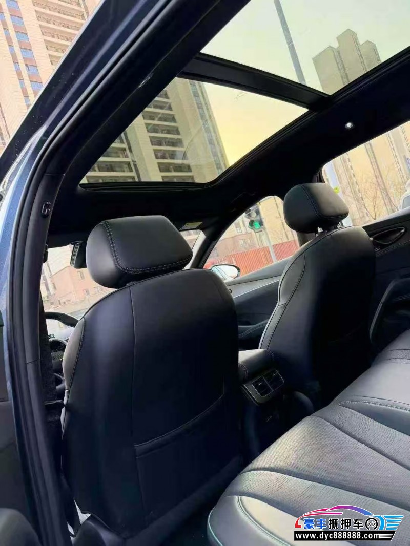 25年比亚迪海豹轿车抵押车出售
