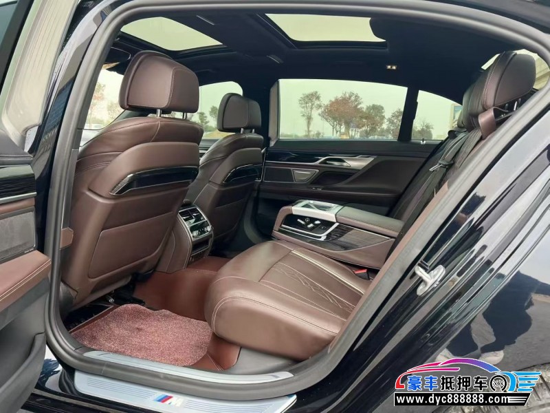 22年宝马7系轿车抵押车出售