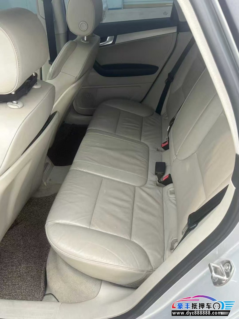 12年奥迪A3轿车抵押车出售