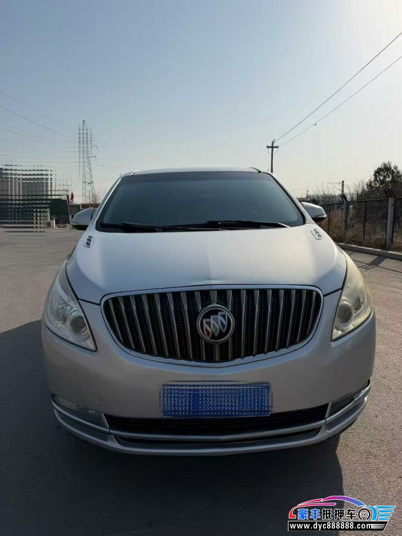 15年别克GL8轿车抵押车出售