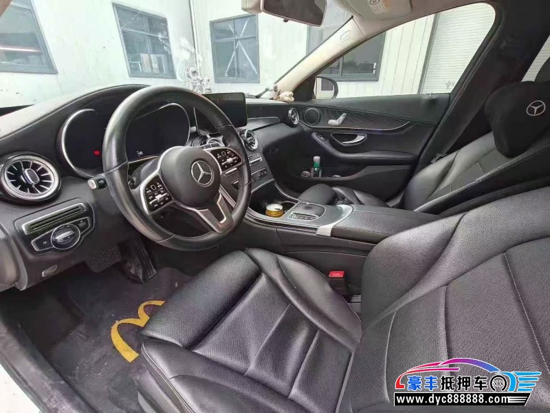 19年奔驰C轿车抵押车出售