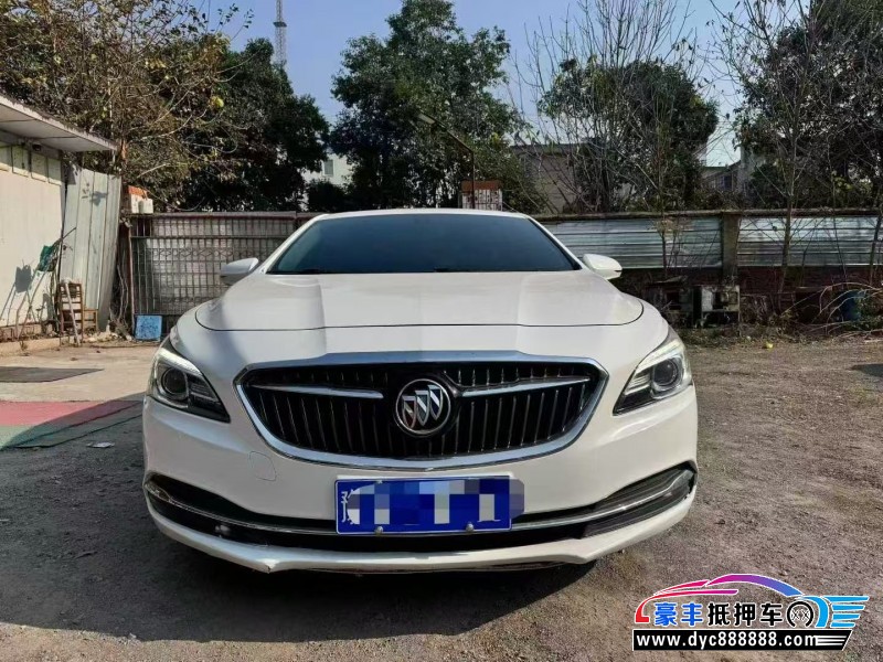 抵押车出售17年别克君越轿车