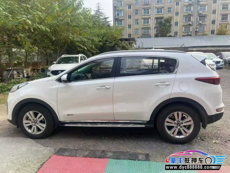 16年起亚KX5轿车抵押车出售