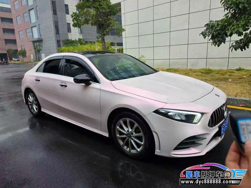 20年奔驰A轿车抵押车出售