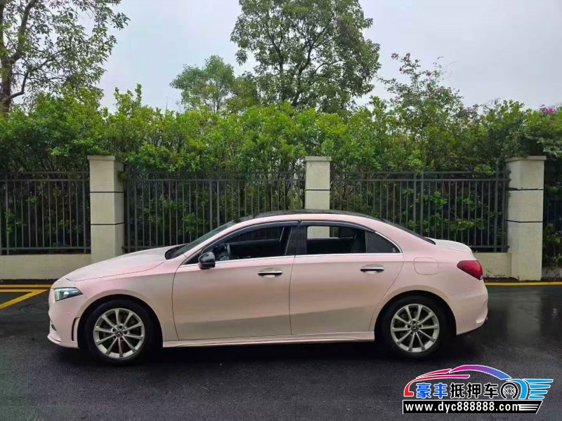 20年奔驰A轿车抵押车出售