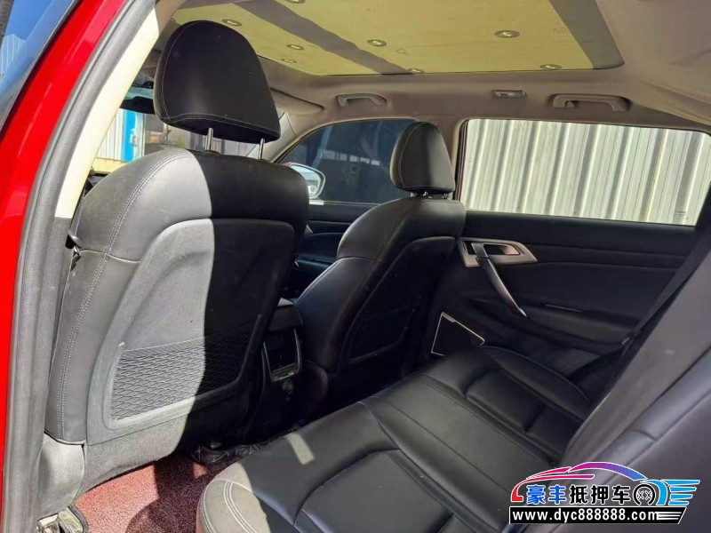 17年吉利博越轿车抵押车出售