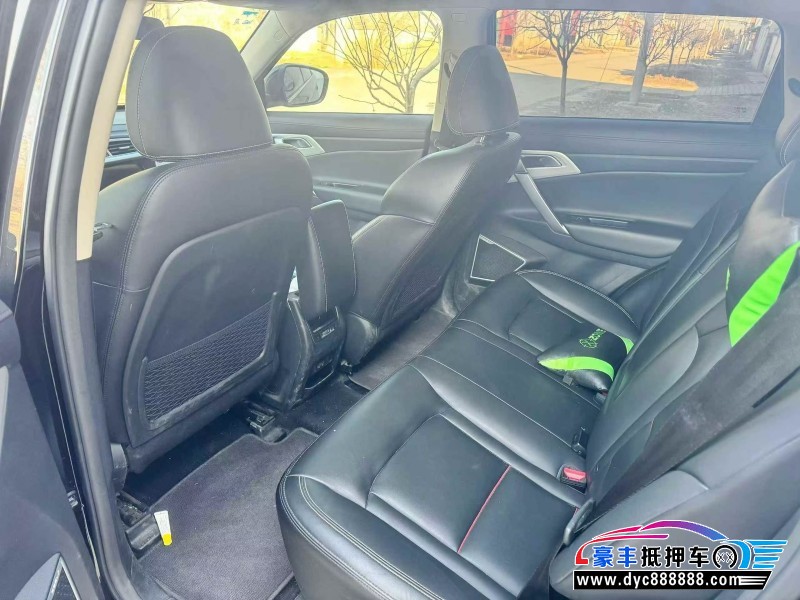 18年吉利博越轿车抵押车出售