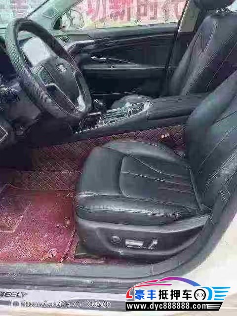 17年吉利博越轿车抵押车出售