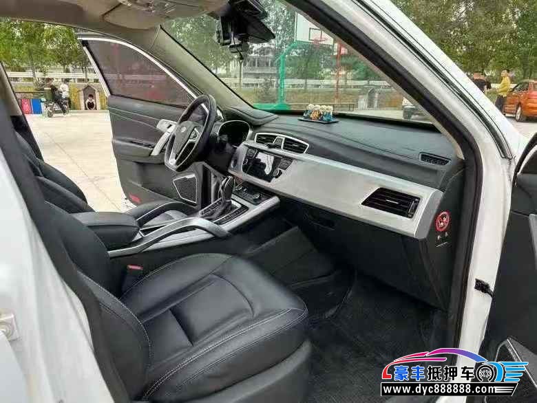 17年吉利博越轿车抵押车出售