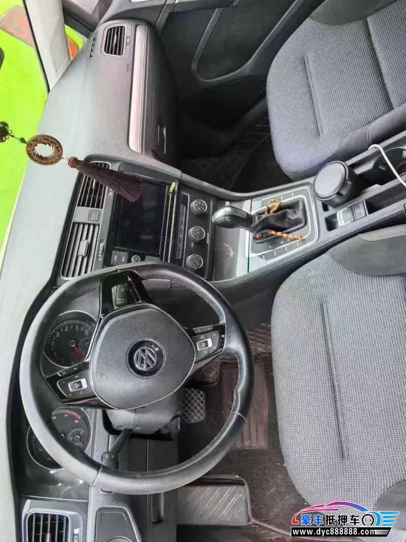 19年大众高尔夫轿车抵押车出售