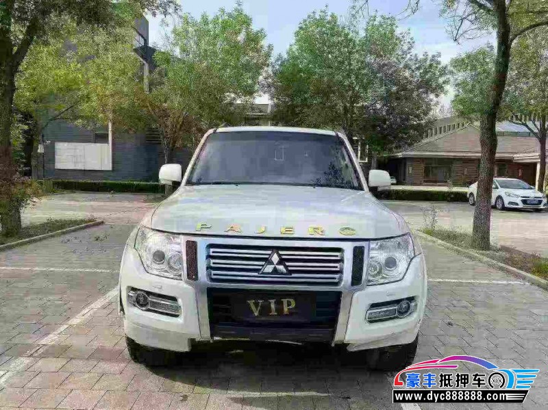 19年三菱帕杰罗轿车抵押车出售