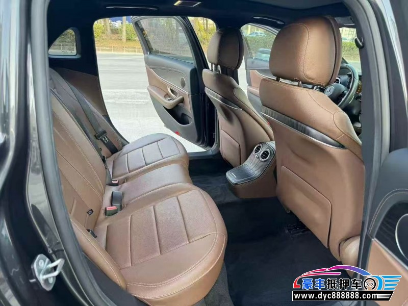 22年奔驰E轿车抵押车出售