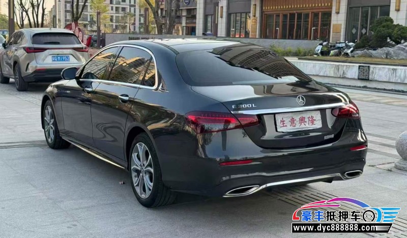 22年奔驰E轿车抵押车出售